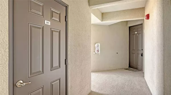 17510 GAWTHROP DR #201, Bradenton, FL 34211