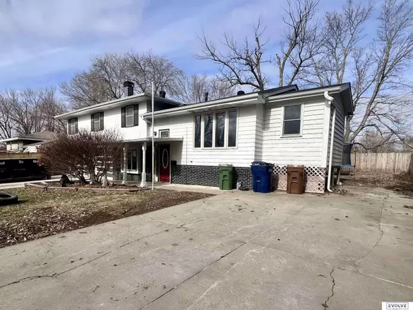 2808 Bonnie Street, Bellevue, NE 68147