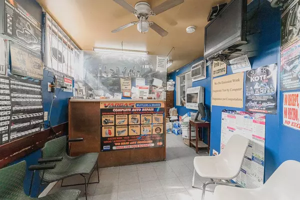 16324 S HALSTED ST, Harvey, IL 60426