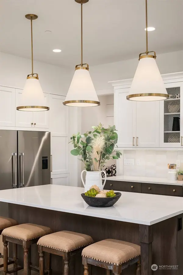 13038 NE 113th ST, Kirkland, WA 98033