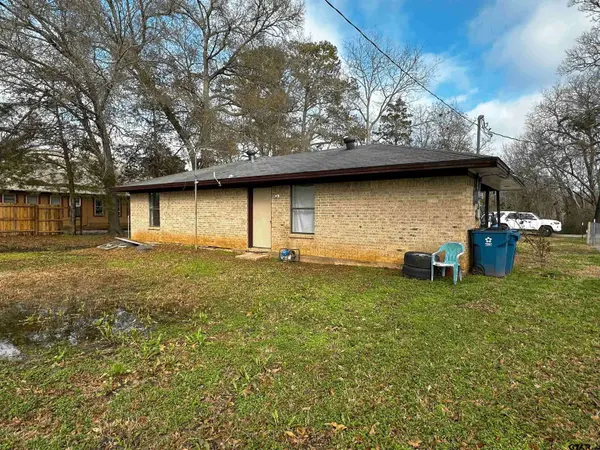 218 N Washington Ave, Alto, TX 75925