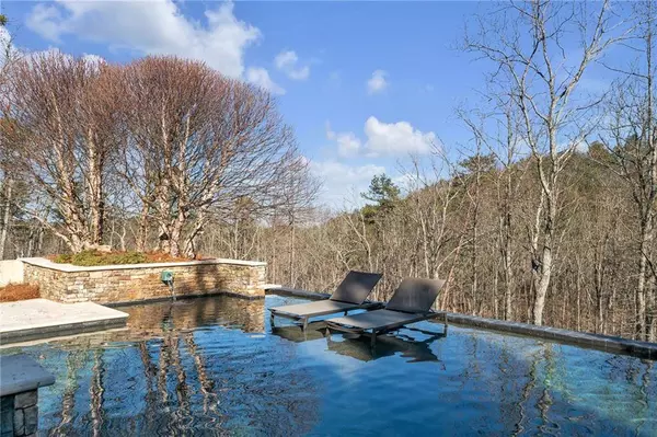 17 Waterside DR SE, Cartersville, GA 30121