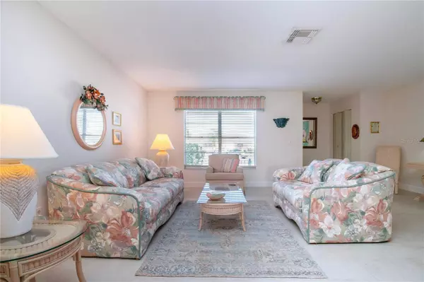 106 WHITETAIL CT, Sun City Center, FL 33573