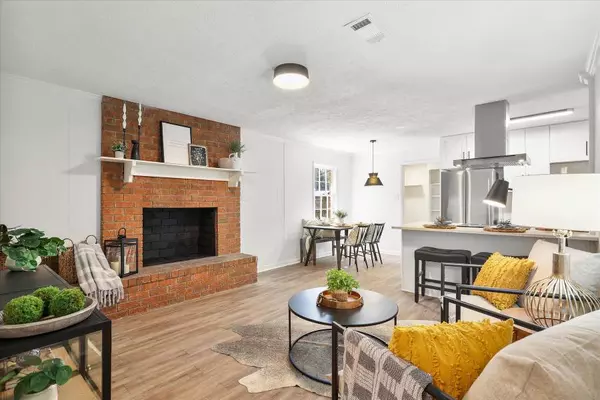 Canterbury Cir, Savannah, GA 31419-2700