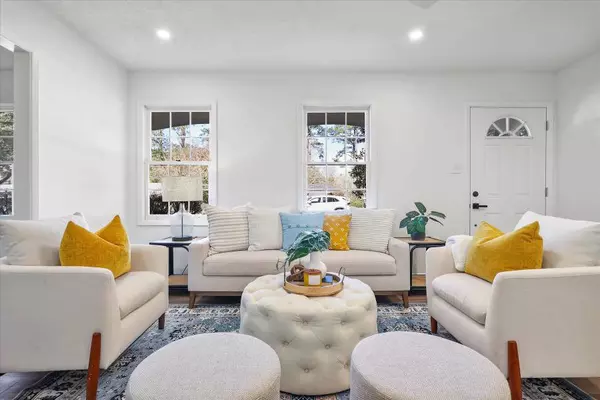 Canterbury Cir, Savannah, GA 31419-2700