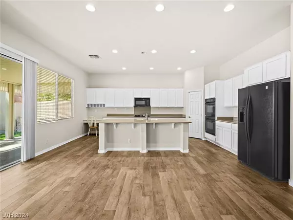 1717 Silent Sunset Avenue, North Las Vegas, NV 89084