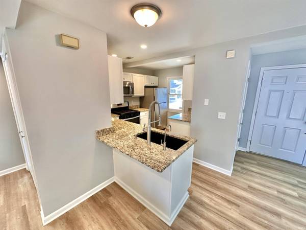 1529 N Oakhill Drive #C-8, South Bend, IN 46637-5679