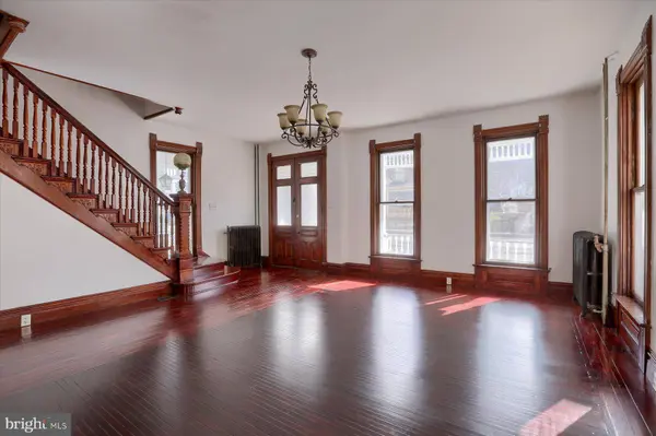 27 W MAIN ST, Elizabethville, PA 17023