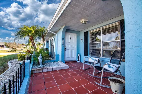 106 WHITETAIL CT, Sun City Center, FL 33573