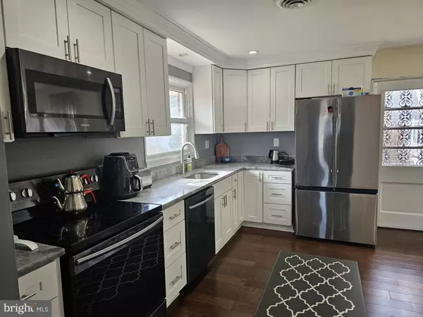 202 CLEVELAND AVE, Cherry Hill, NJ 08002