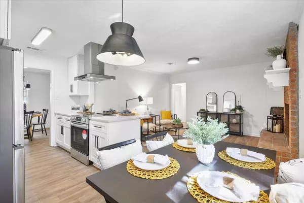 Canterbury Cir, Savannah, GA 31419-2700