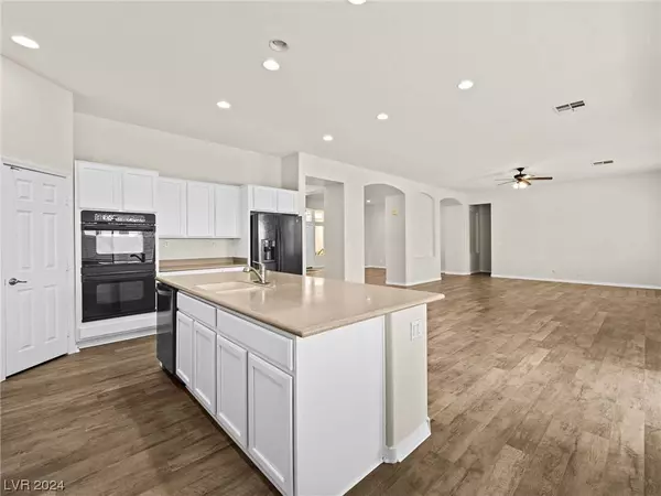 1717 Silent Sunset Avenue, North Las Vegas, NV 89084