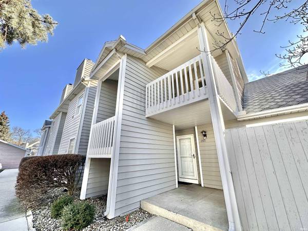 1529 N Oakhill Drive #C-8, South Bend, IN 46637-5679