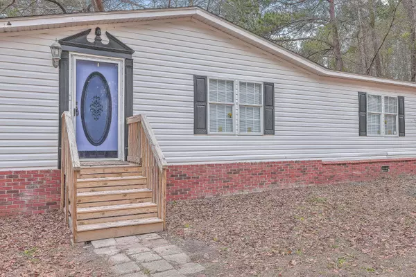 1093 Tobacco Rd, Saint Stephen, SC 29479