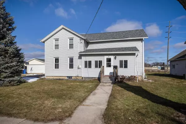 257 Center Street, Randolph, WI 53956