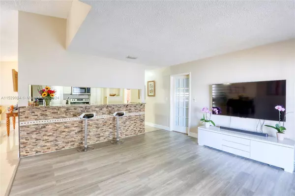 19348 SW 118th Pl, Miami, FL 33177