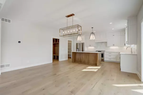 1106 Dolan Avenue, Waunakee, WI 53597