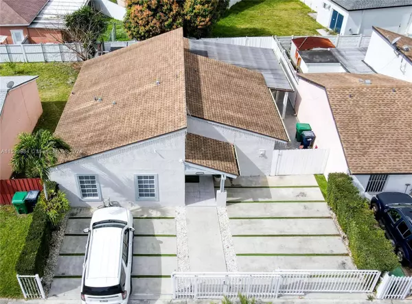 19348 SW 118th Pl, Miami, FL 33177