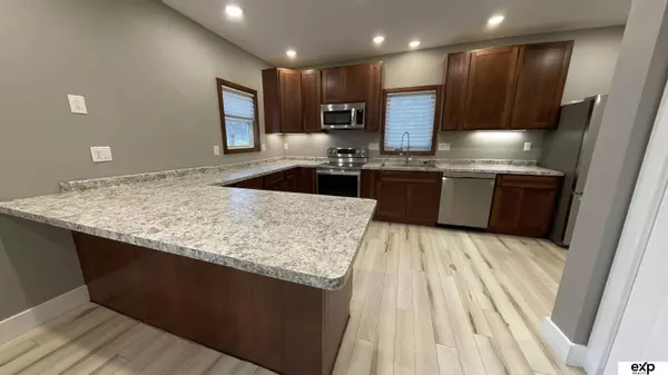 1716 10th Street, Columbus, NE 68601