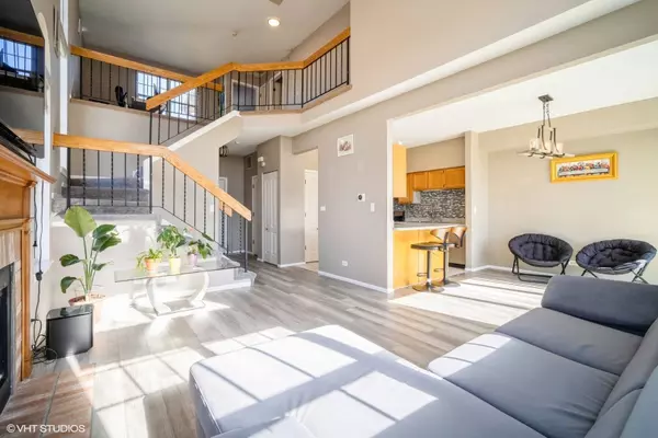 185 Golfview DR, Glendale Heights, IL 60139