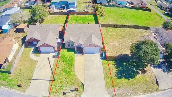 920 S Ann ST, Rockport, TX 78382