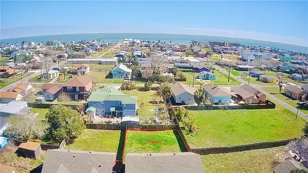 920 S Ann ST, Rockport, TX 78382