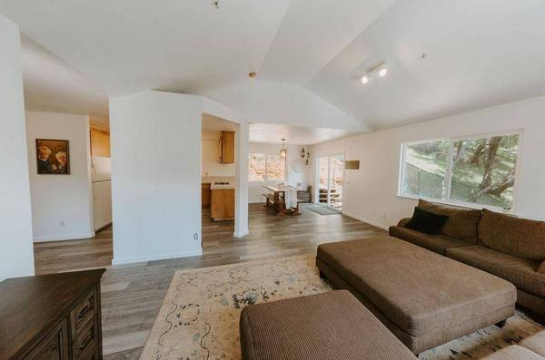 17455 Kangaroo CT, Grass Valley, CA 95949