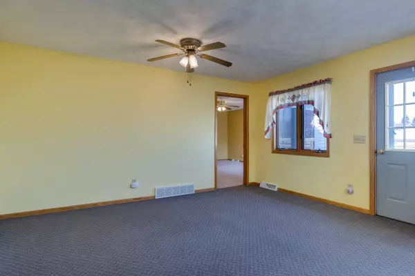 257 Center Street, Randolph, WI 53956