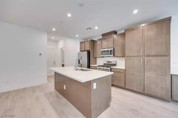 657 Infinity Ridge Street, Las Vegas, NV 89138