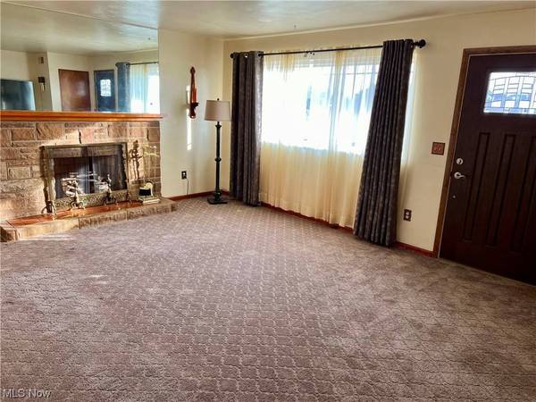 3075 Crestline DR, Steubenville, OH 43952