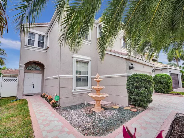 15827 NW 14th Mnr, Pembroke Pines, FL 33028