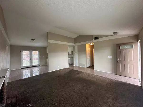 1678 W Etiwanda AVE, Rialto, CA 92376