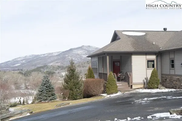 615 Orchard LN, Banner Elk, NC 28604