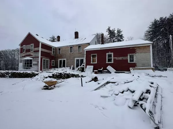 11 Patriots Rd, Templeton, MA 01440