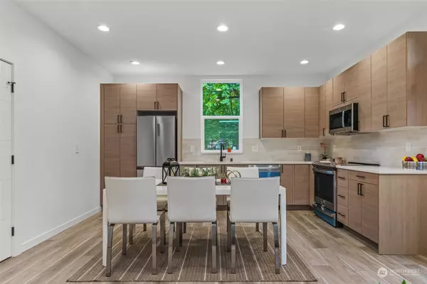 803 S Sullivan ST, Seattle, WA 98108