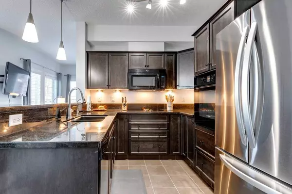 30 Royal Oak PLZ NW #144, Calgary, AB T3G 0C1