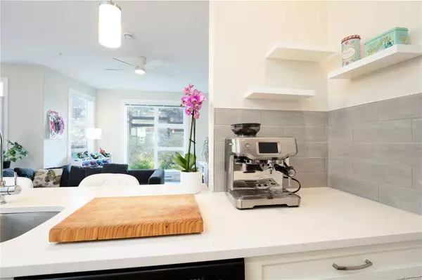 1800 Summerhill Pl #107, Nanaimo, BC V9S 0C7