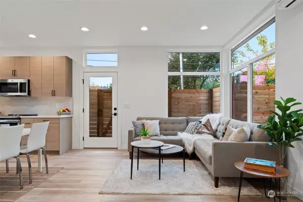 803 S Sullivan ST, Seattle, WA 98108