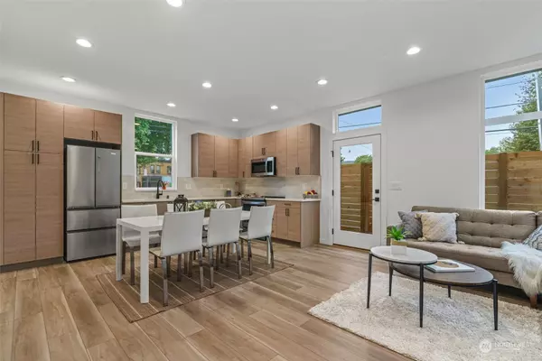 803 S Sullivan ST, Seattle, WA 98108