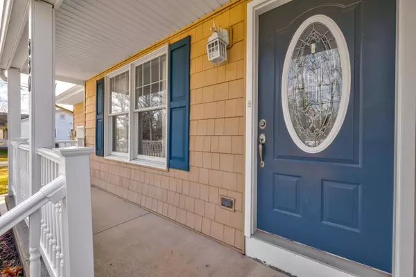 880 Honeysuckle Road, Erma, NJ 08204