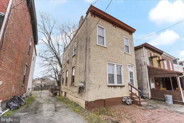 9 8TH ST, Brookhaven, PA 19015