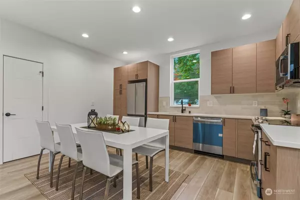 803 S Sullivan ST, Seattle, WA 98108