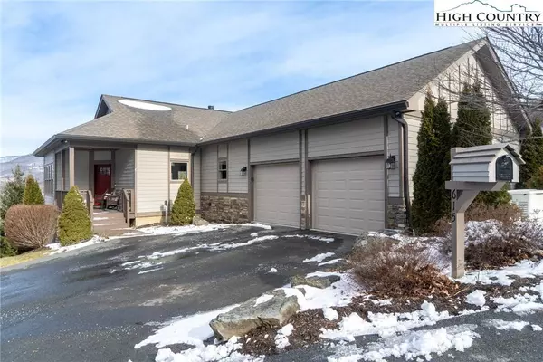 615 Orchard LN, Banner Elk, NC 28604