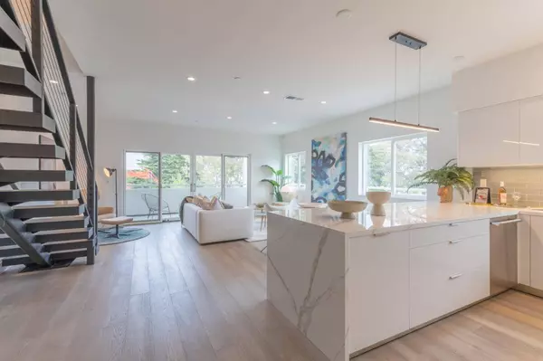 457 Wave ST 2, Monterey, CA 93940