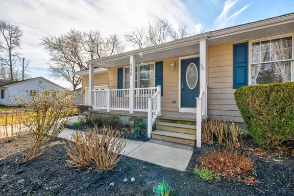 880 Honeysuckle Road, Erma, NJ 08204