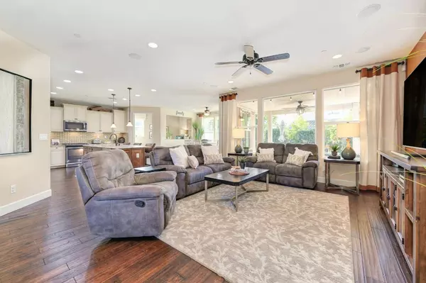 1352 Grand Junction WAY, Roseville, CA 95747