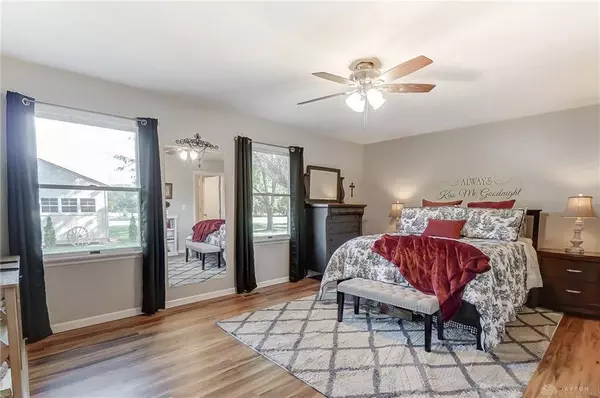 7090 Taywood Road, Englewood, OH 45322