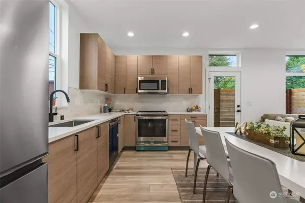 803 S Sullivan ST, Seattle, WA 98108