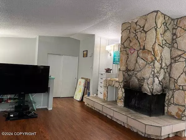 4253 PINNACLE CIR #20, Anchorage, AK 99504