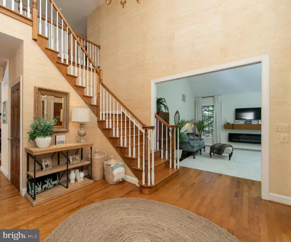 5 PEPPERBUSH CT, Medford, NJ 08055